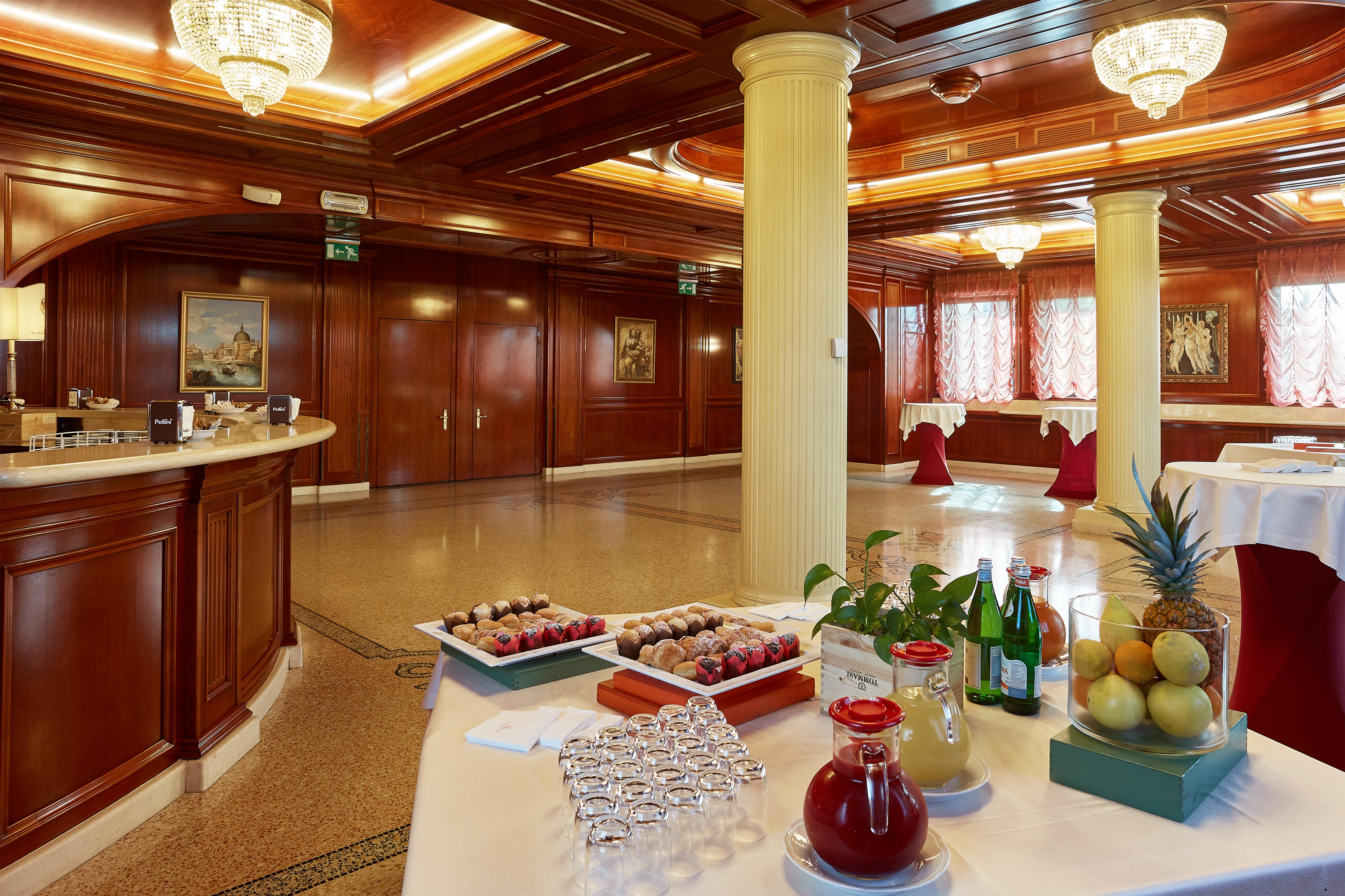 Quaranta Tommasi Wine & 4*