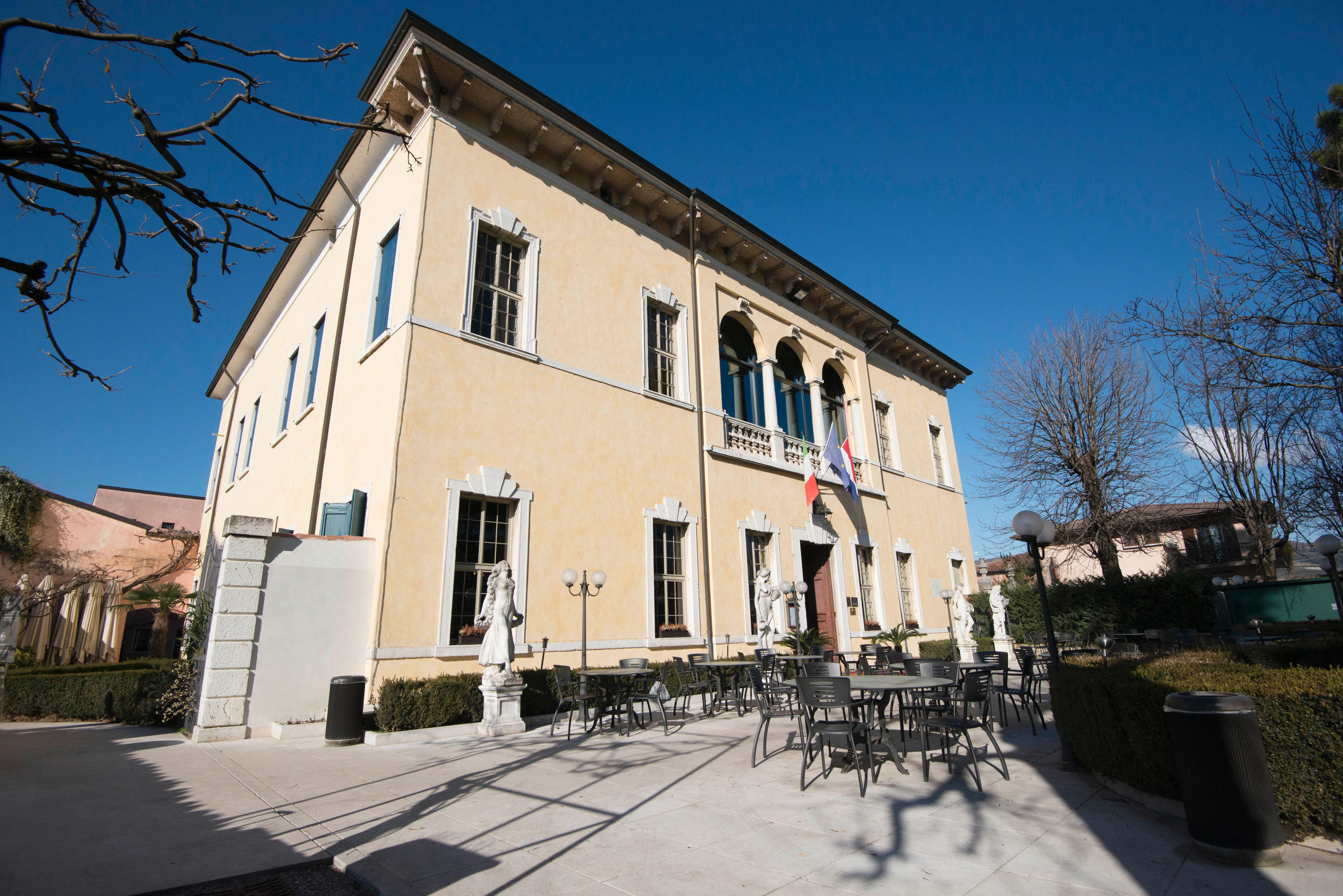 Quaranta Tommasi Wine & 4* Pescantina